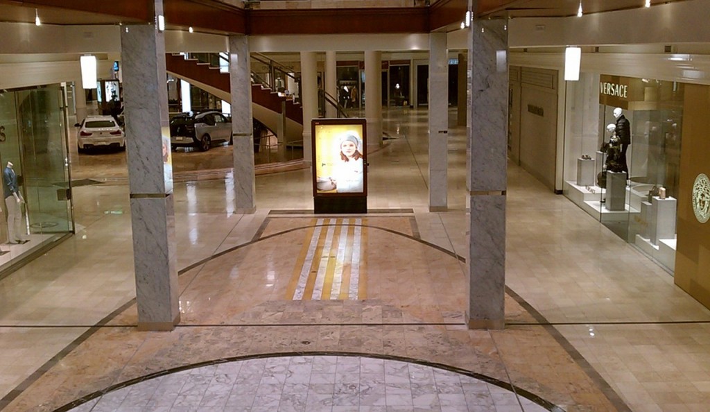 mall-971890_1280